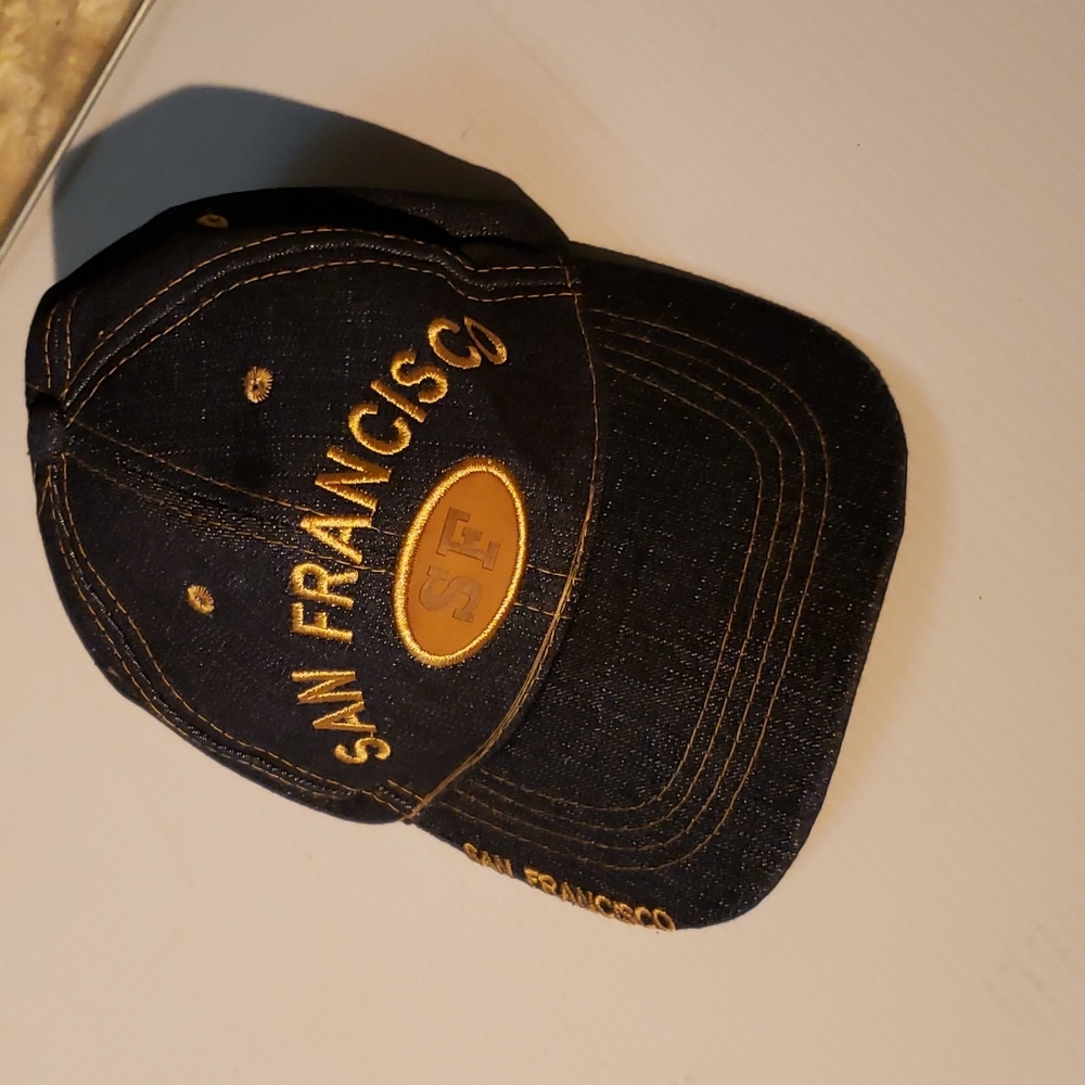 Hat 👒 - Picture 5 of 9